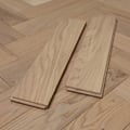 Engineered Herringbone Prime Invisible Lacquered