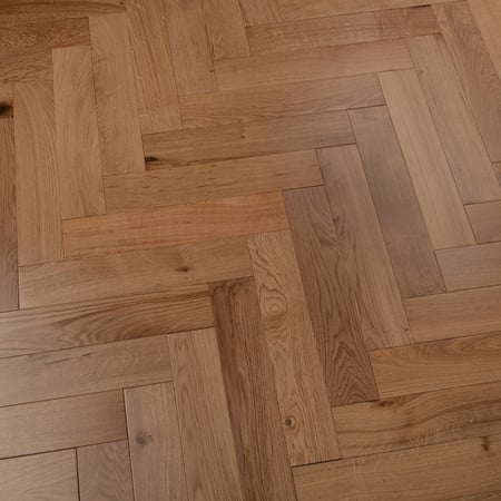 Engineered Herringbone Lacquered Oak