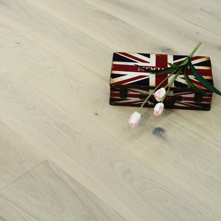 Engineered Mid-Brushed White UV Click Oiled