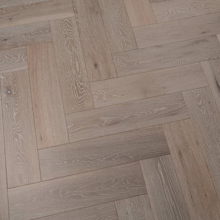 Engineered Herringbone White Brushed Matt Lacquered Click