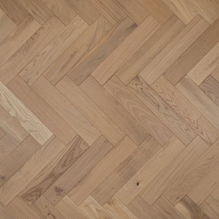 Engineered Herringbone Prime Invisible Lacquered