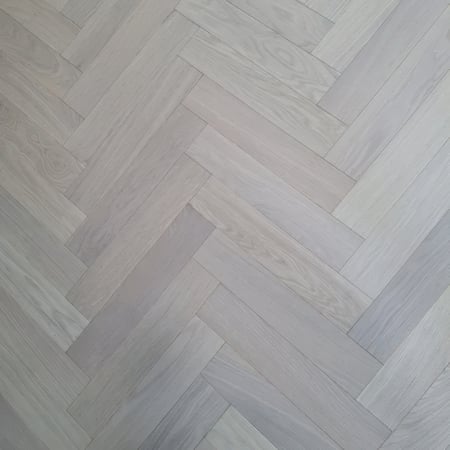 Engineered Herringbone Unfinished Oak Wood Flooring