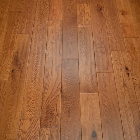 Engineered Golden Handscraped Lacquered Wood Flooring