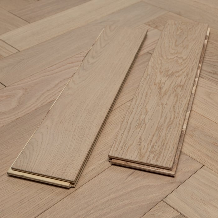 Engineered Herringbone Invisible Lacquered
